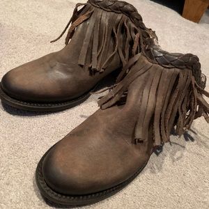 Freebird by Steven Lucy Fringe Mule size 10